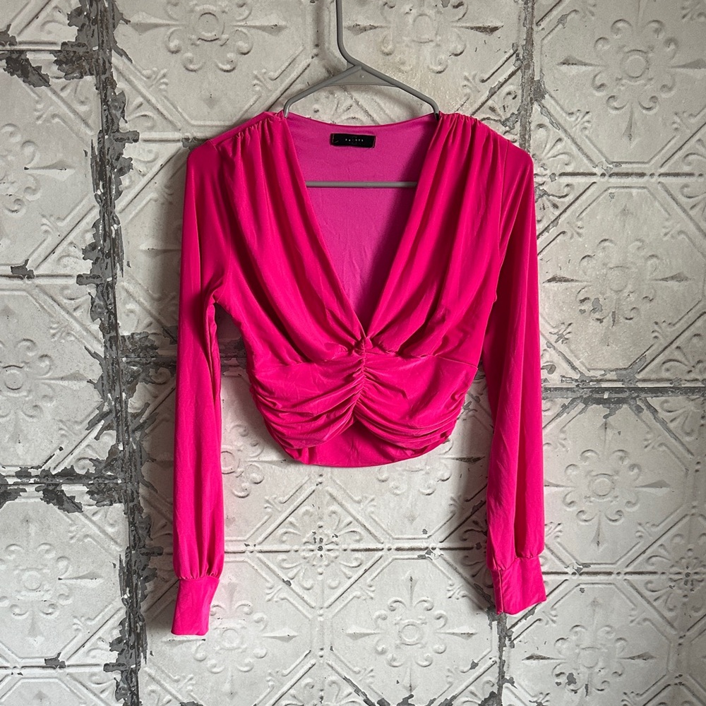 21 saints Ruched V-Neck hot pink crop - Picture 1 of 4